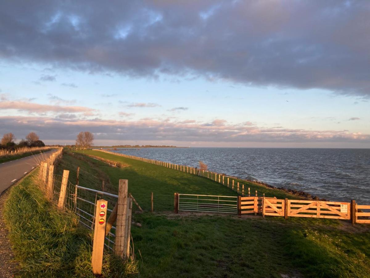Vakantiehuis Het Uilennest Wijdenes Esterno foto